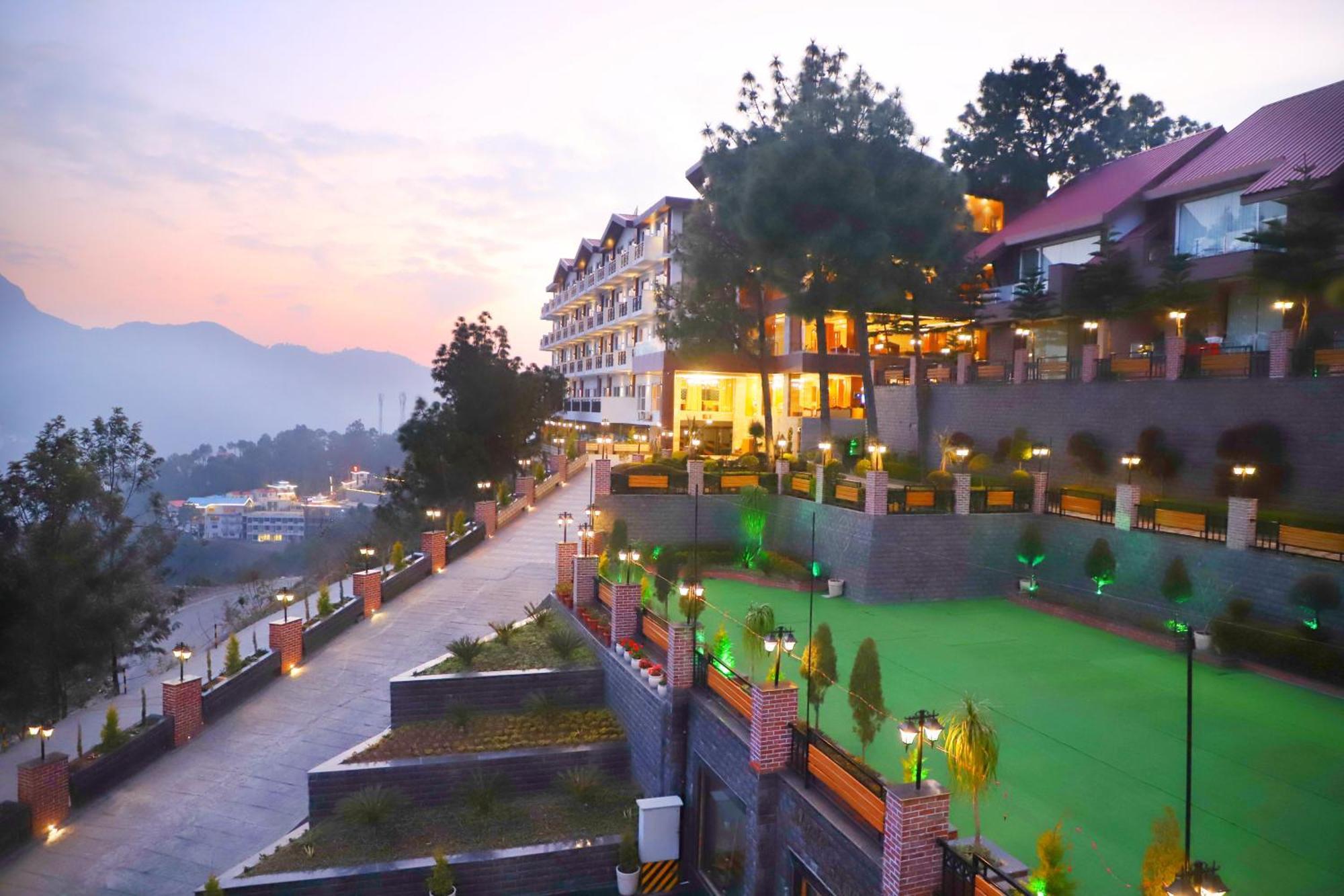 Отель Deventure Shimla Hills Kandaghat Экстерьер фото