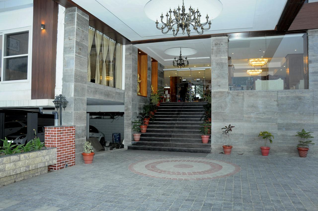 Отель Deventure Shimla Hills Kandaghat Экстерьер фото